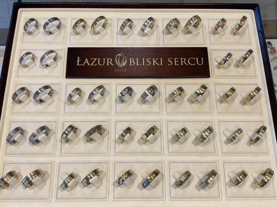 Złote obrączki ślubne