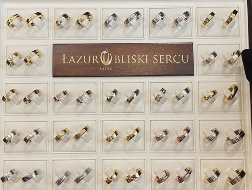 Obrączka ślubna z diamentem